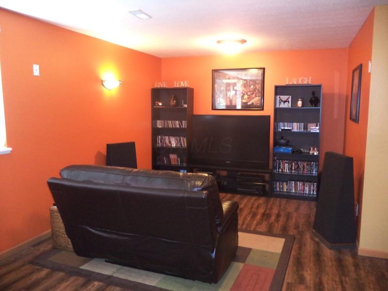 8190 Rodebaugh Road Reynoldsburg, OH 43068 - Photo 10 of 20 Gallery Image 10