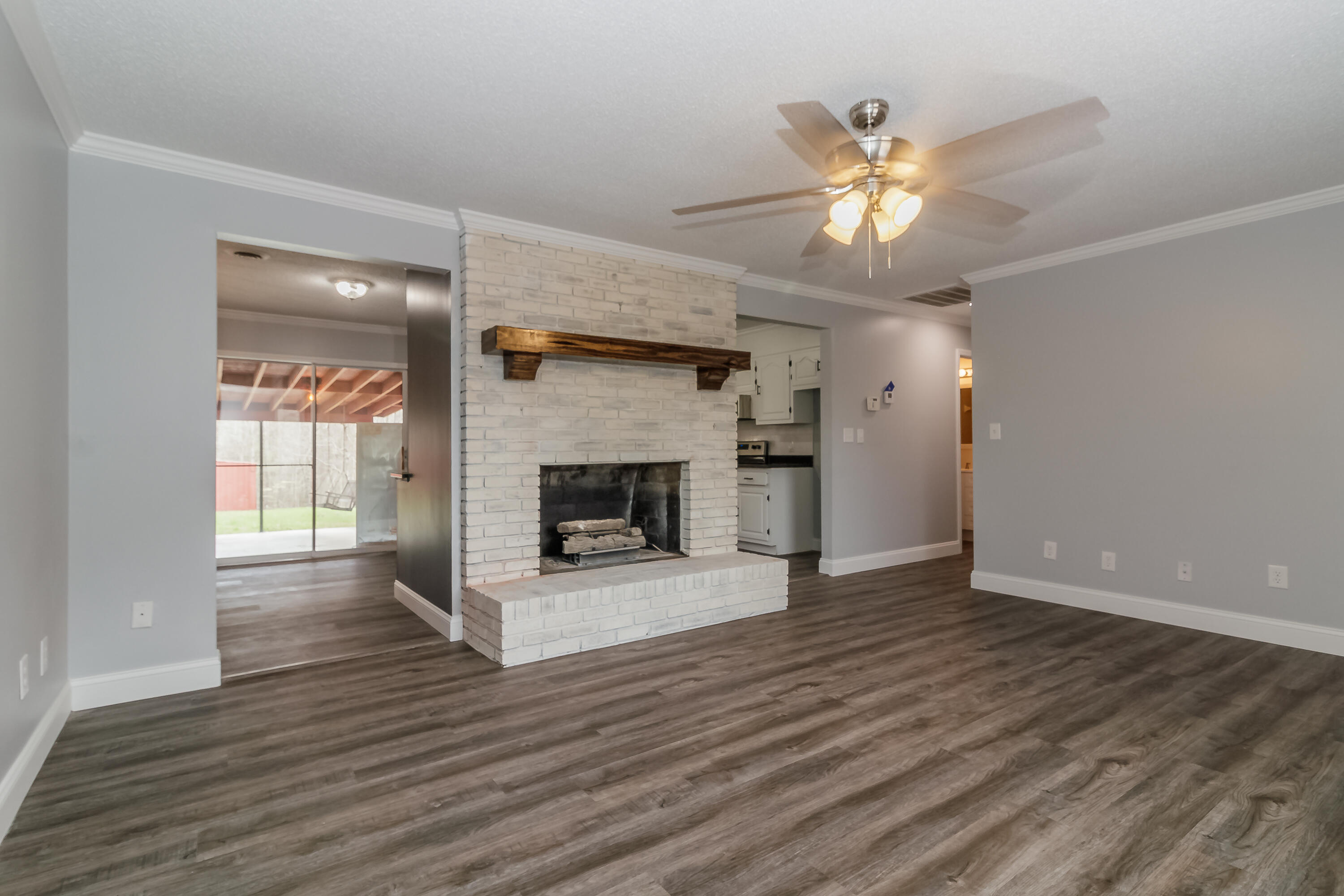 1285 South Burnt Mill Road LaFayette, GA 30728 - Photo 3 of 47 Living Room