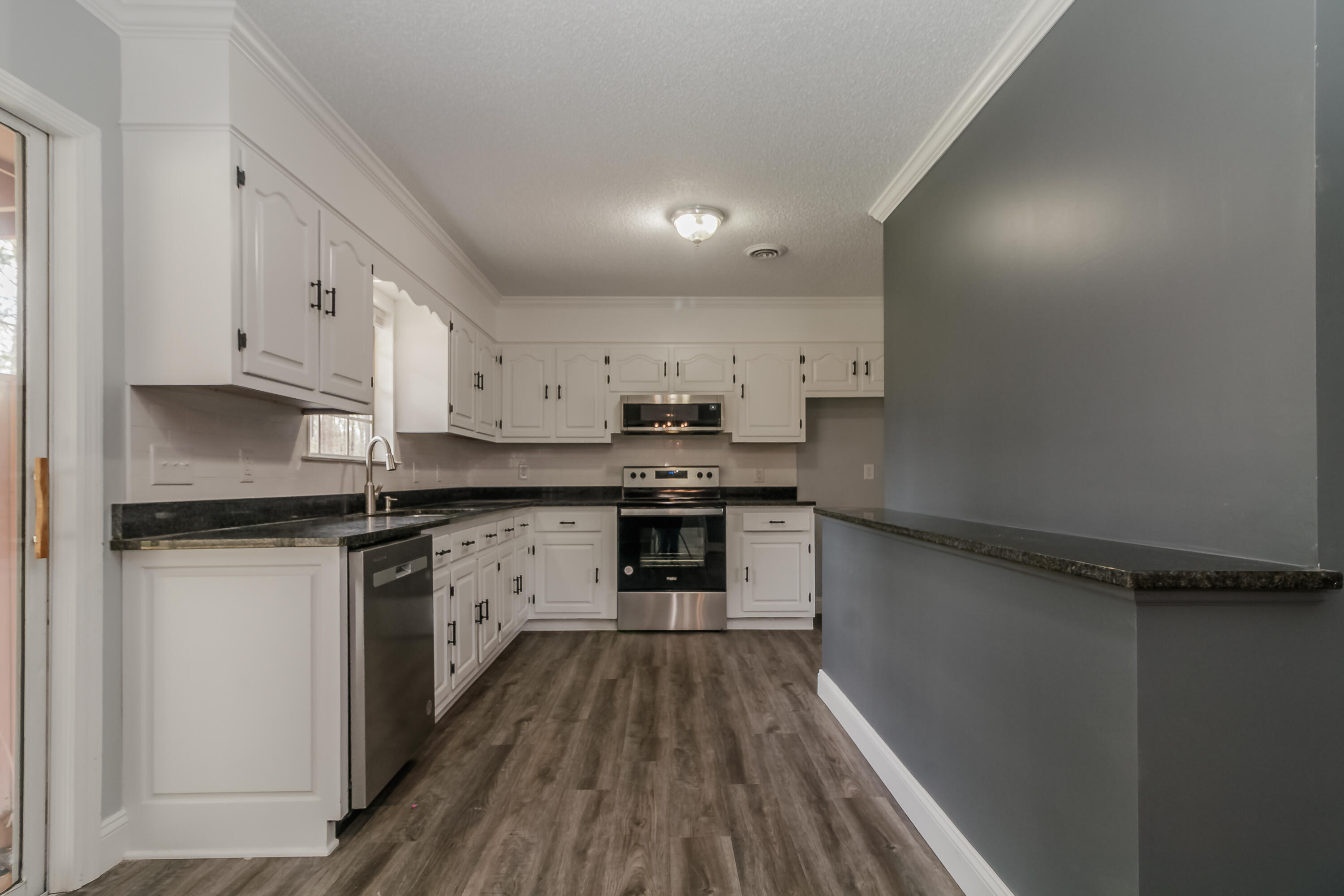 1285 South Burnt Mill Road LaFayette, GA 30728 - Photo 8 of 47 Kitchen / Dining