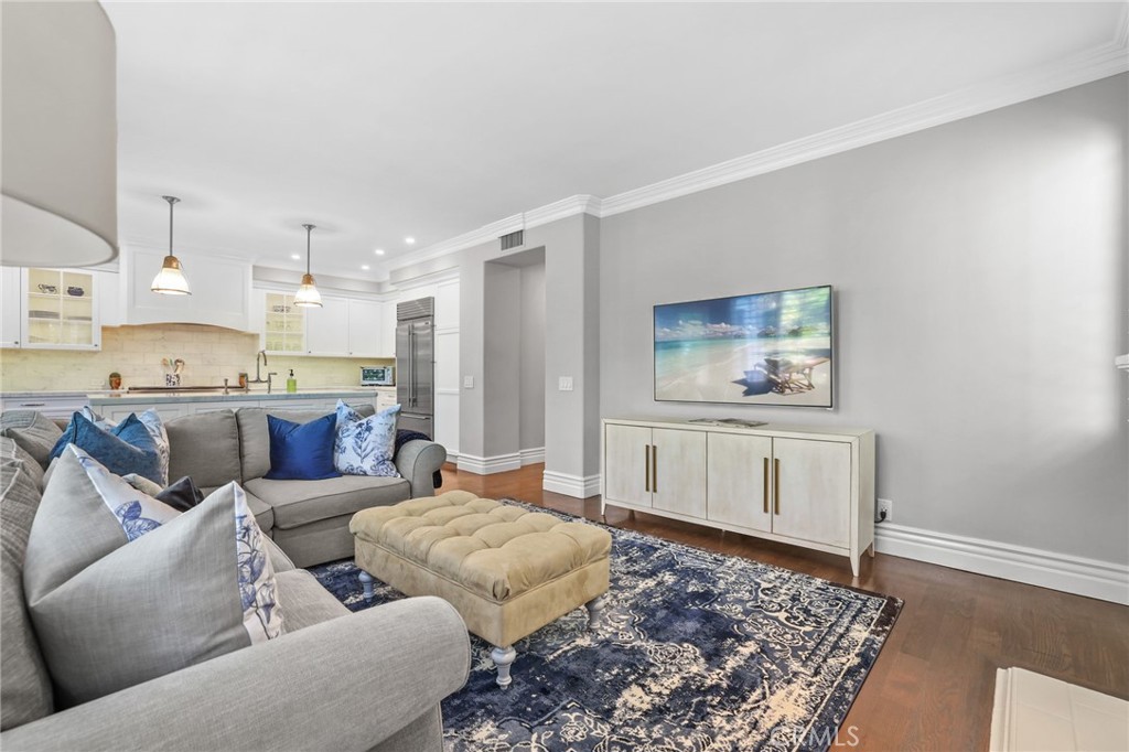 18 Lyon Newport Coast, CA 92657 - Photo 12 of 45 a living room with furniture and a rug