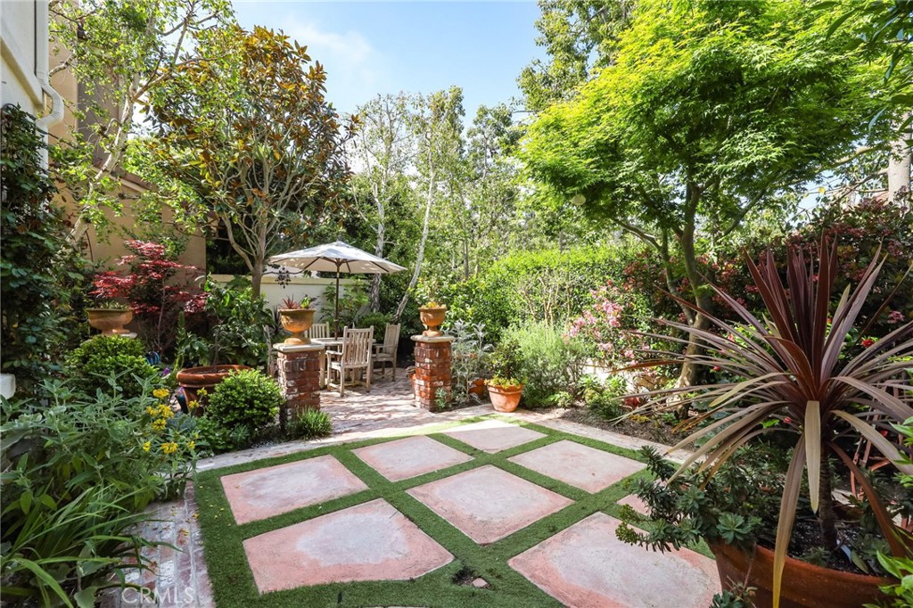 18 Lyon Newport Coast, CA 92657 - Photo 35 of 45 an aerial view of a house with swimming pool garden and patio