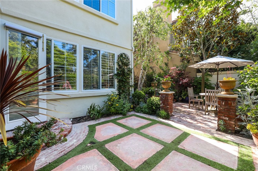 18 Lyon Newport Coast, CA 92657 - Photo 36 of 45 a view of a house with backyard and sitting area