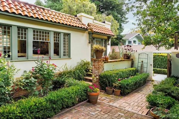 a view of a workspace with furniture and entryway