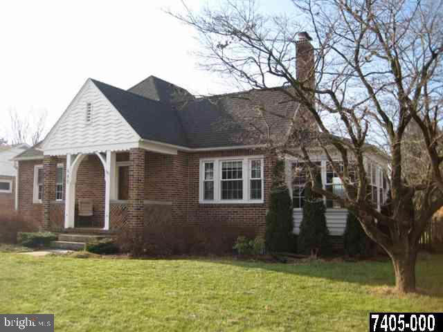 448 Locust Grove Road York, PA 17402 - Photo 1 of 25 Gallery Image 1