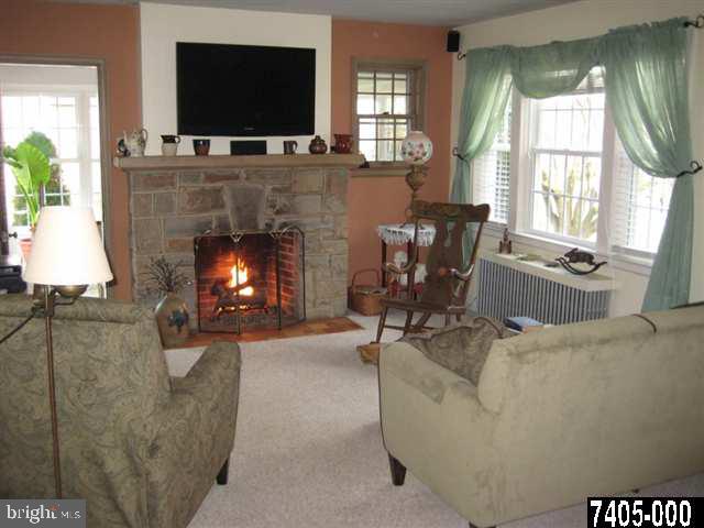 448 Locust Grove Road York, PA 17402 - Photo 2 of 25 Gallery Image 2
