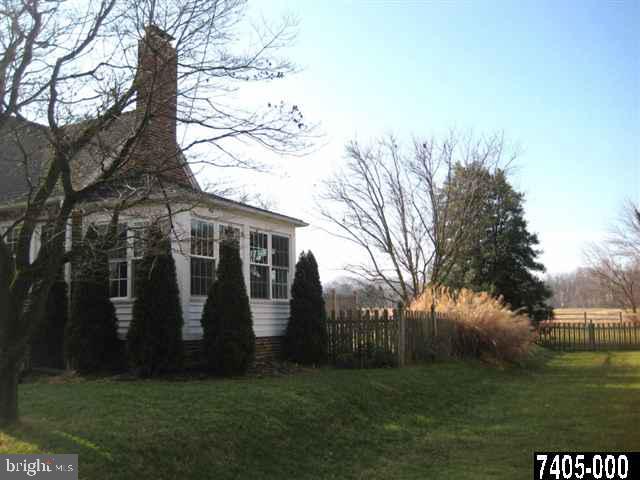 448 Locust Grove Road York, PA 17402 - Photo 16 of 25 Gallery Image 16