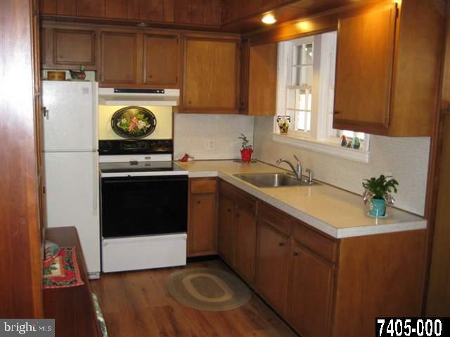 448 Locust Grove Road York, PA 17402 - Photo 5 of 25 Gallery Image 5