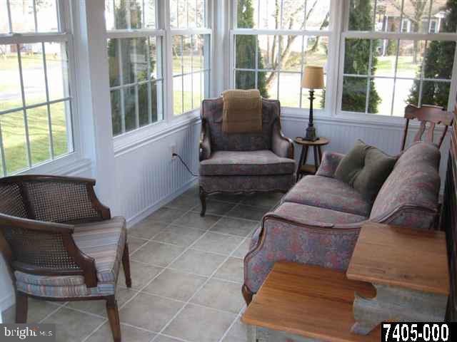 448 Locust Grove Road York, PA 17402 - Photo 8 of 25 Gallery Image 8