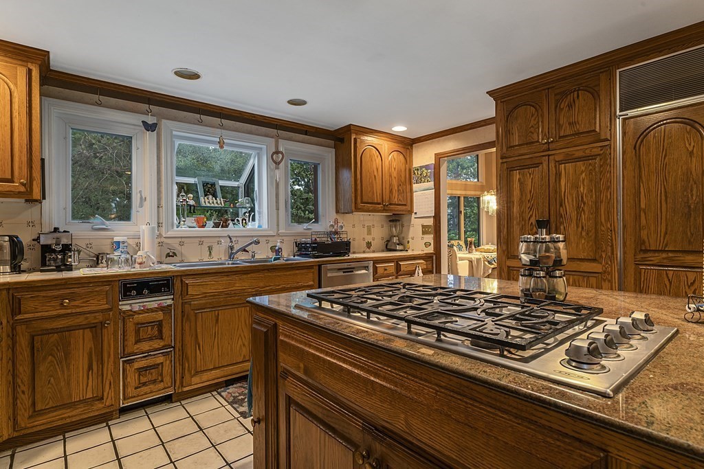 1 Rolleston Road Marblehead, MA 01945 - Photo 11 of 39 Gallery Image 11