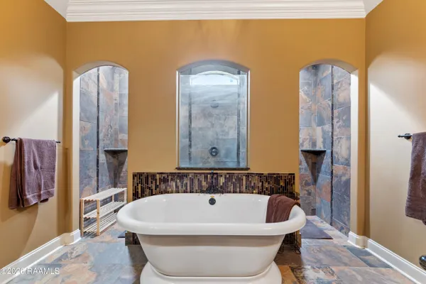 $2,500 | 126 Heathwood Drive, Broussard, LA 70518