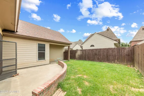 $2,500 | 126 Heathwood Drive, Broussard, LA 70518