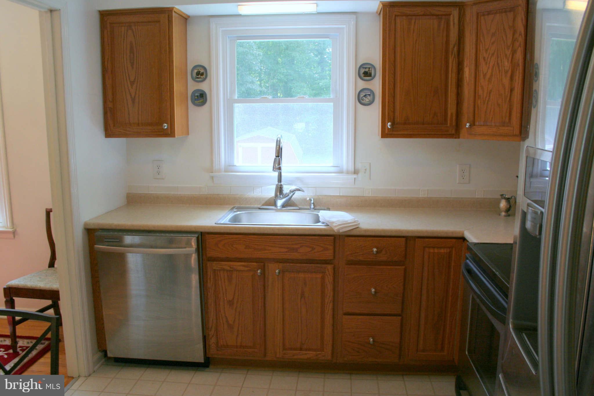 6905 Yale Road Baltimore, MD 21220 - Photo 11 of 27 Laminate Countertops and Floor