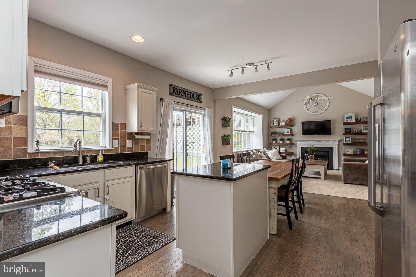 38 North Hawthorne Road Coatesville, PA 19320 - Photo 9 of 28