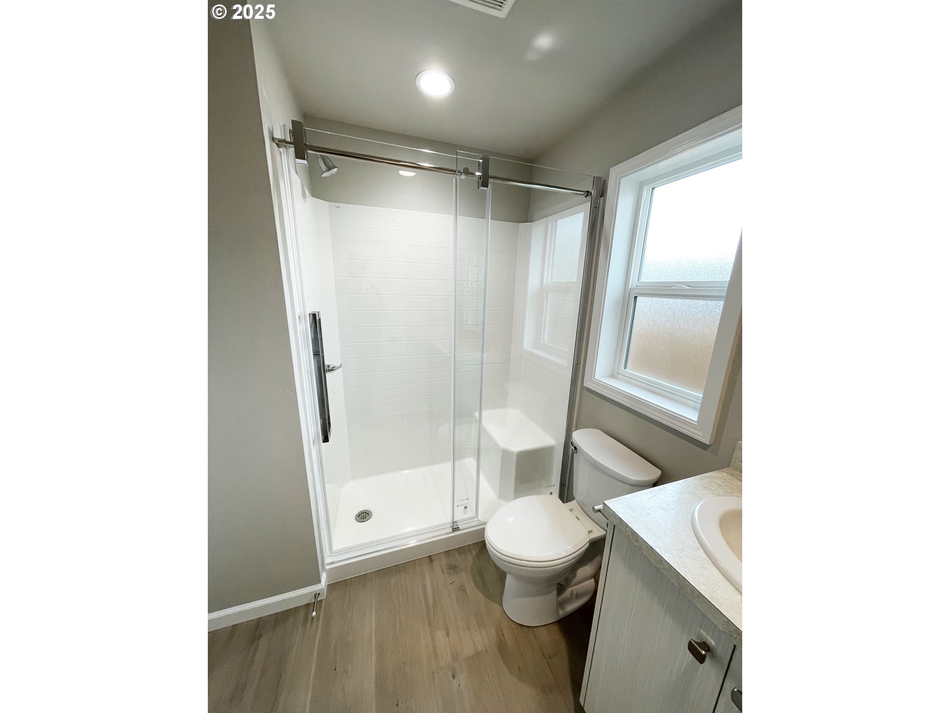 310 North Chase Street Heppner, OR 97836 - Photo 7 of 14 a bathroom with a toilet and a shower