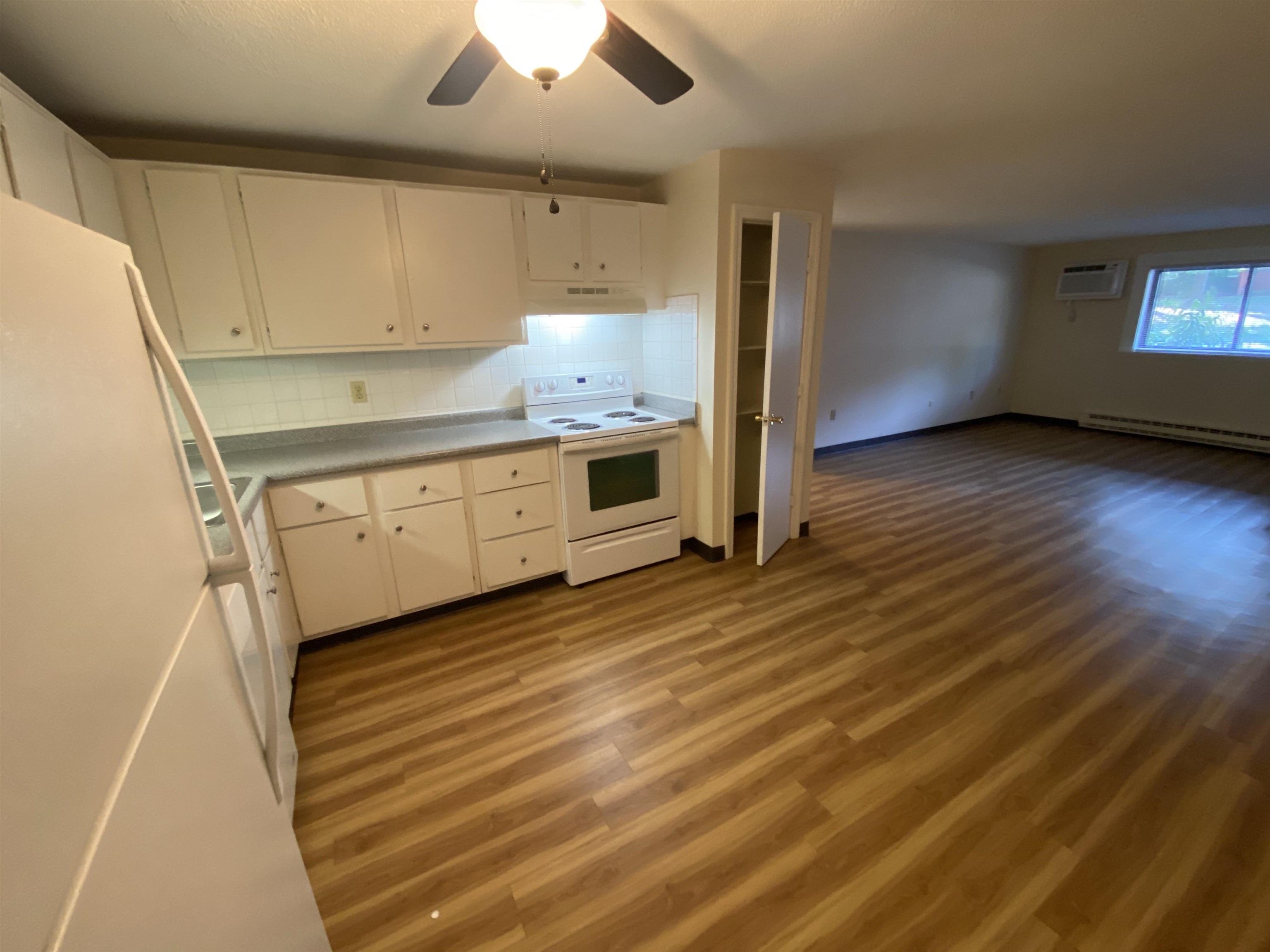 95 Powers Street, Unit 101 Milford, NH 03055 - Photo 13 of 44