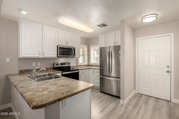 $349,900 | 1120 North Val Vista Drive, Unit 92, Gilbert, AZ 85234
