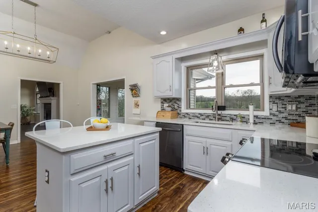 $599,900 | 30871 State Hwy BB, Lebanon, MO 65536