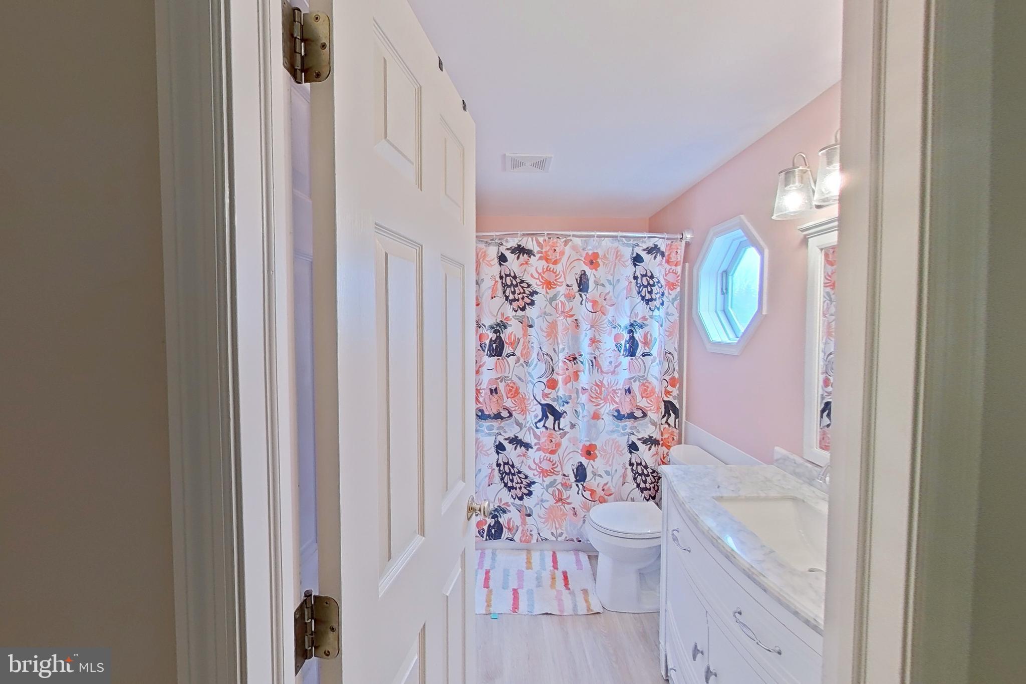 44 Duffield Drive Lititz, PA 17543 - Photo 9 of 10 a bathroom with a shower curtain