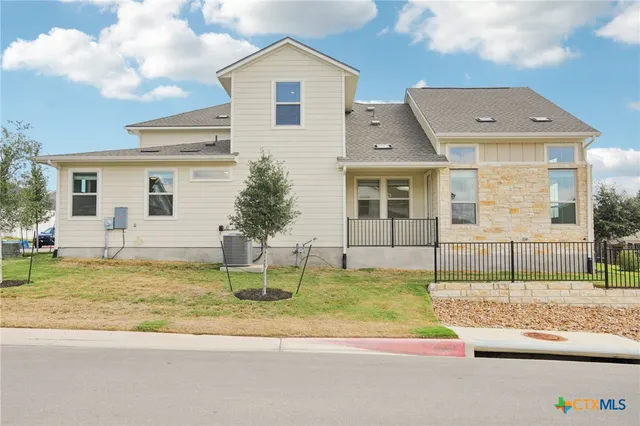 $353,799 | 139 Stewart Drive, Unit 102, San Marcos, TX 78666