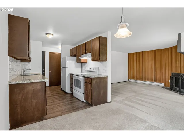 $220,000 | 5170 Northwest Neakahnie Avenue, Unit 1, Portland, OR 97229