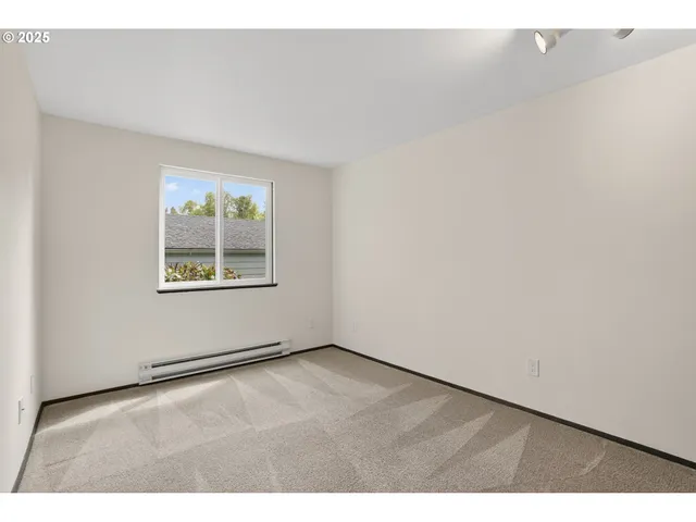 $220,000 | 5170 Northwest Neakahnie Avenue, Unit 1, Portland, OR 97229