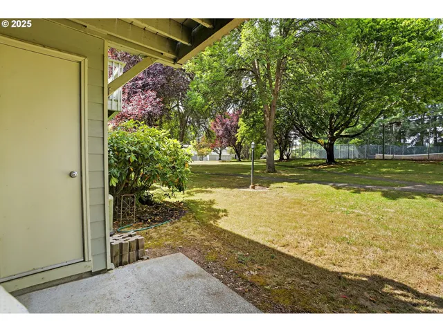 $220,000 | 5170 Northwest Neakahnie Avenue, Unit 1, Portland, OR 97229