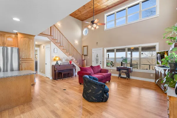 $575,000 | 961 South Brooks Cove Road, Hayesville, NC 28904