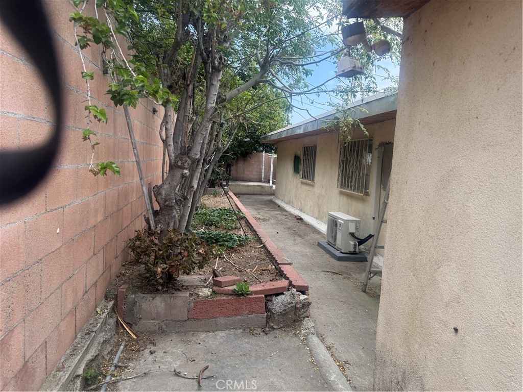 822 East Virginia Street Rialto, CA 92376 - Photo 40 of 43