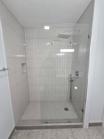 $2,100 | 4508 Elm Avenue, Unit B, Brookfield, IL 60513