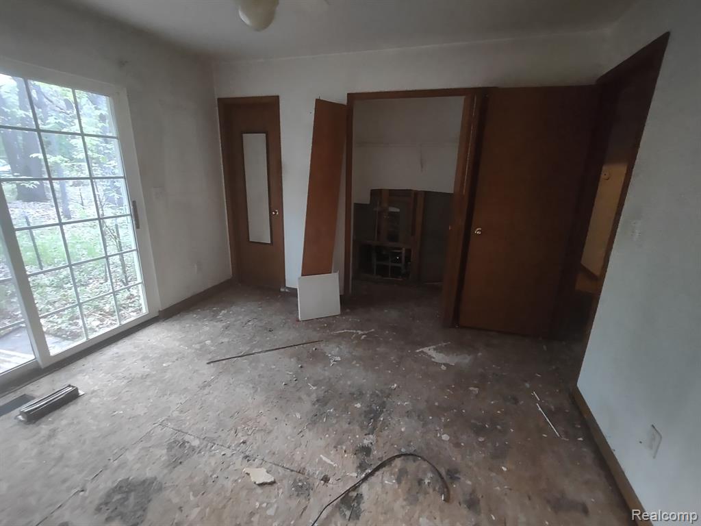 15056 South Duffield Road Byron, MI 48418 - Photo 14 of 23