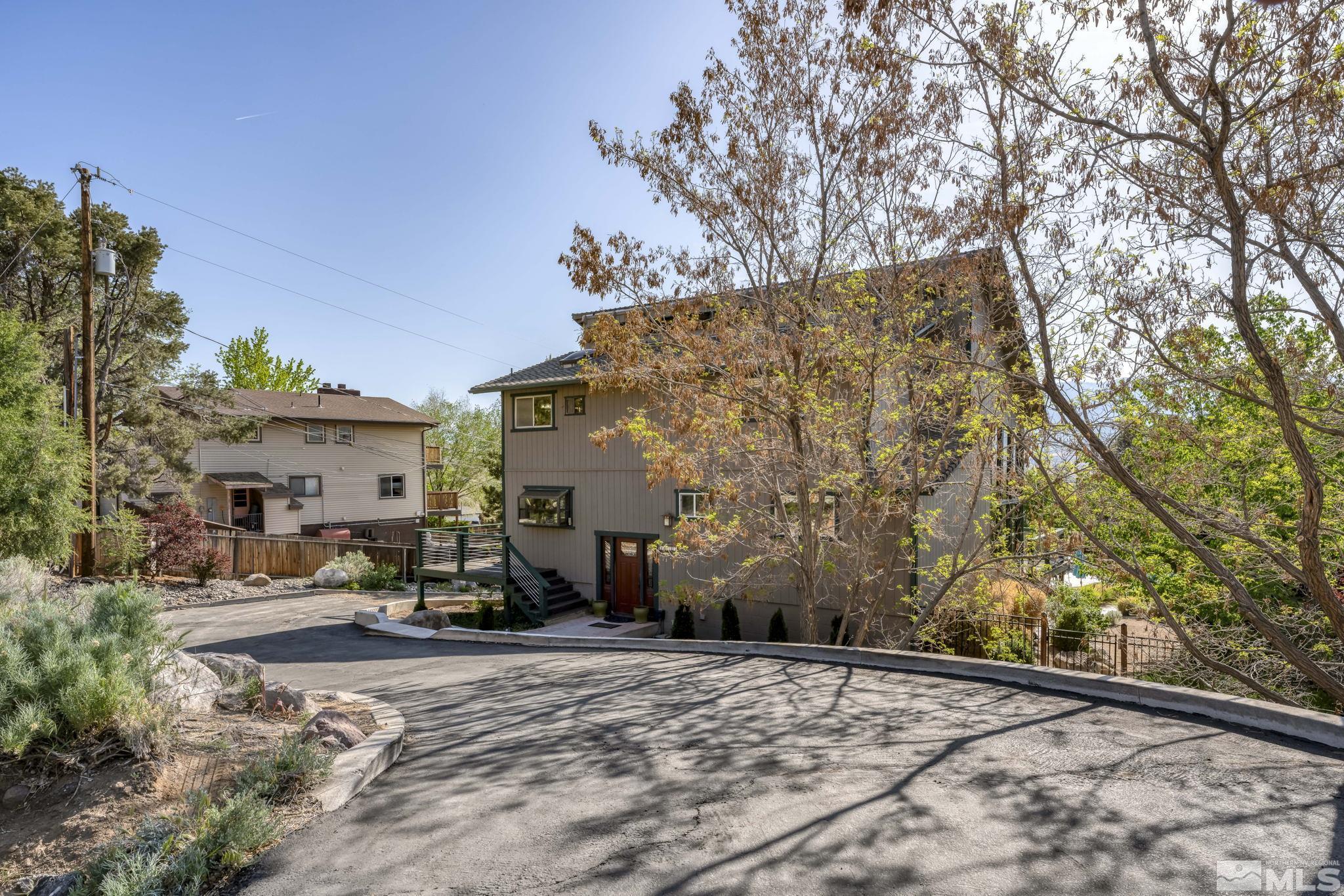 14615 Virginia Foothills Drive Reno, NV 89521 - Photo 2 of 27