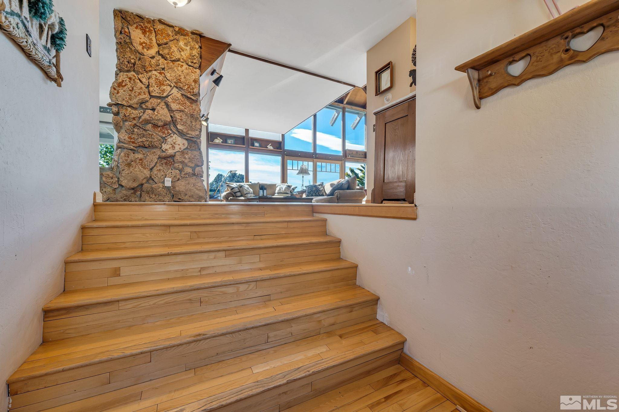 14615 Virginia Foothills Drive Reno, NV 89521 - Photo 7 of 27 a view of entryway