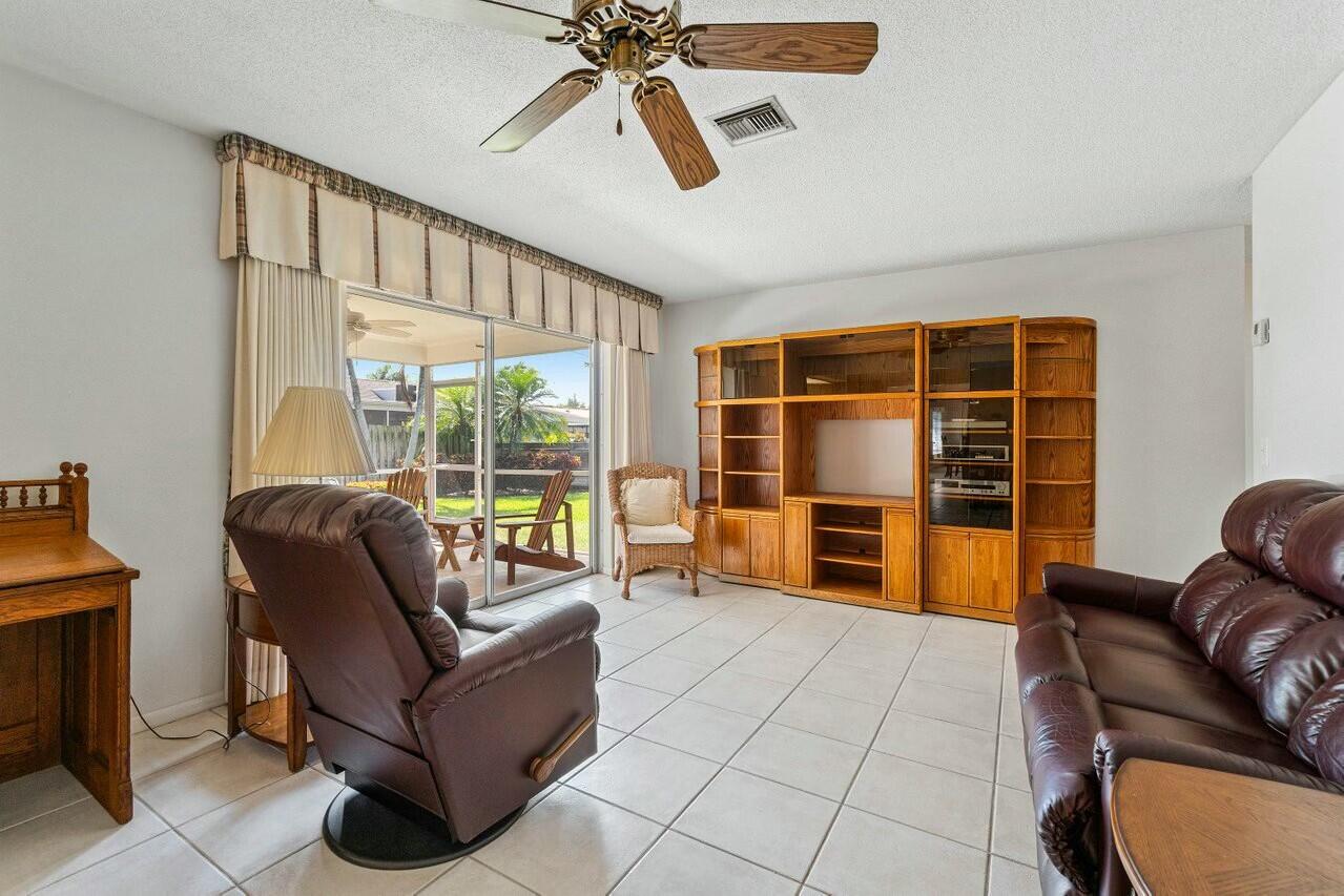 45 Golfview Drive Tequesta, FL 33469 - Photo 13 of 29 Family Room