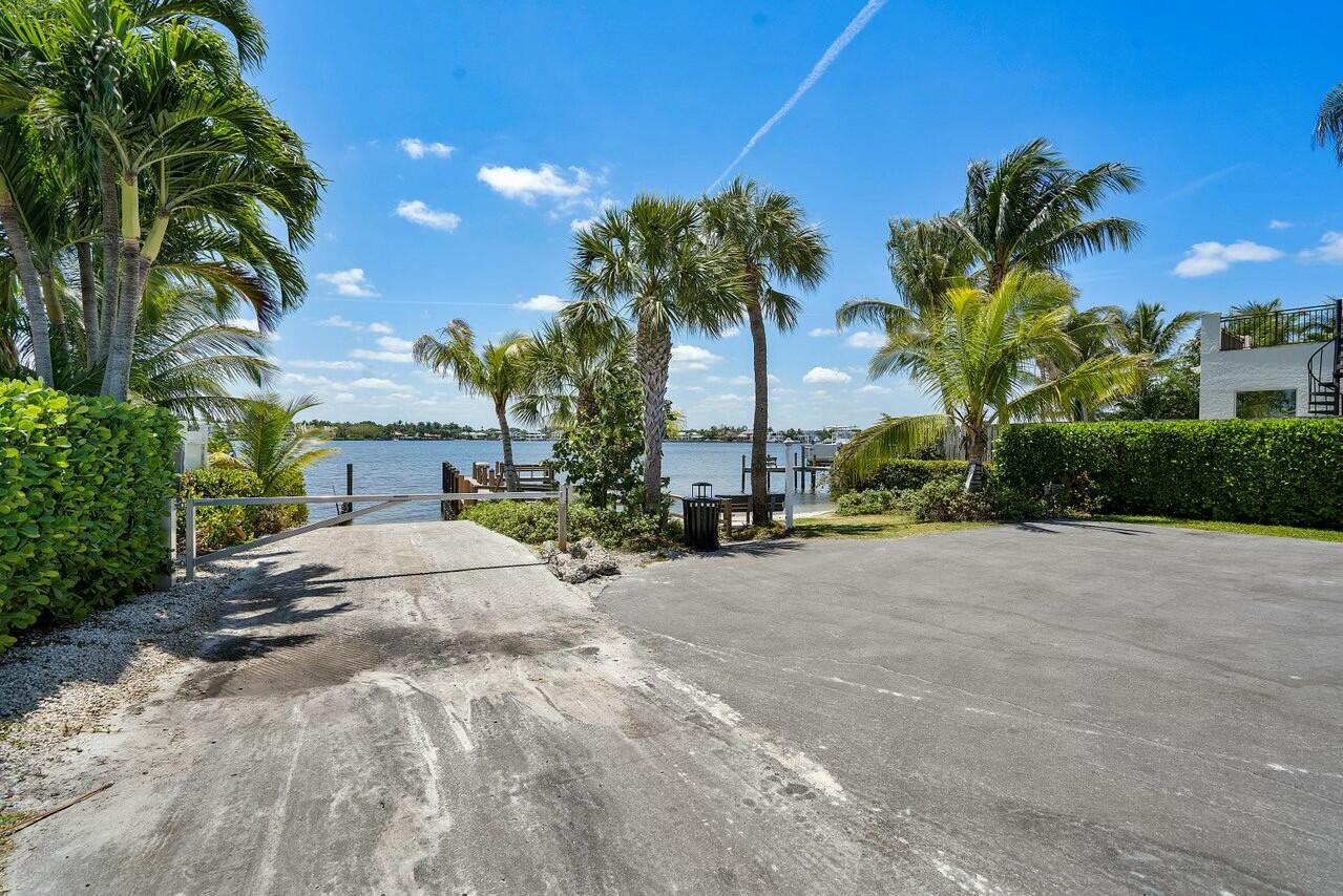 45 Golfview Drive Tequesta, FL 33469 - Photo 26 of 29 TCC Boat Ramp & Dock