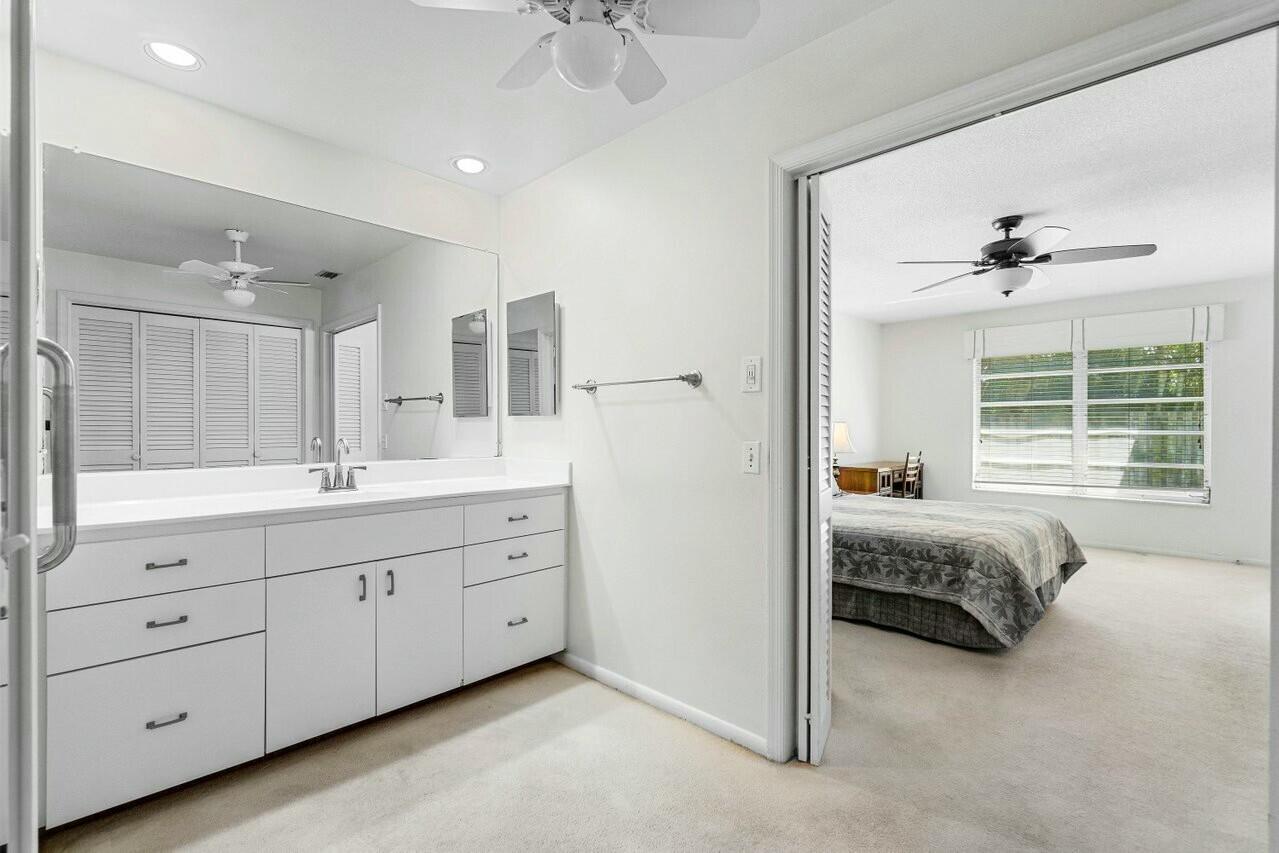 45 Golfview Drive Tequesta, FL 33469 - Photo 8 of 29 Primary Ensuite