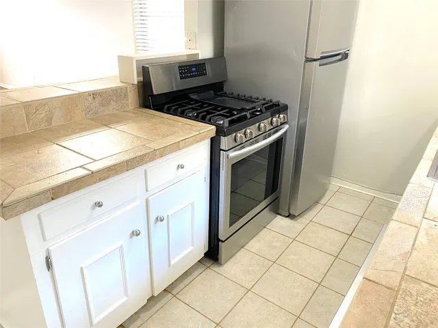 $1,400 | 10122 Shadow Wood Drive, Unit 23, Houston, TX 77043