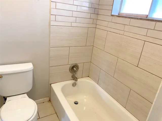 $1,400 | 10122 Shadow Wood Drive, Unit 23, Houston, TX 77043