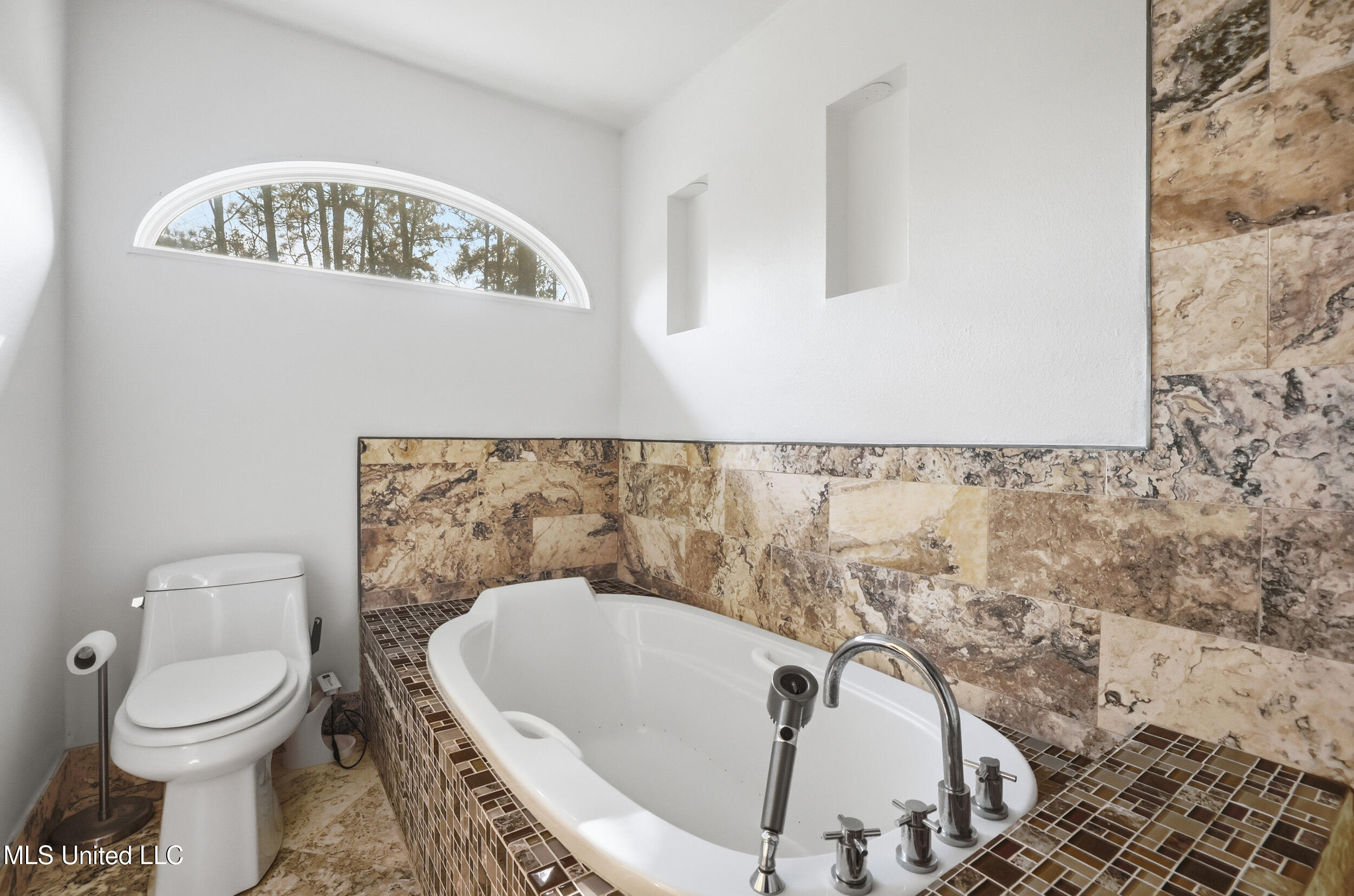 6800 Riviera Drive Biloxi, MS 39532 - Photo 33 of 71 55_r6__5984