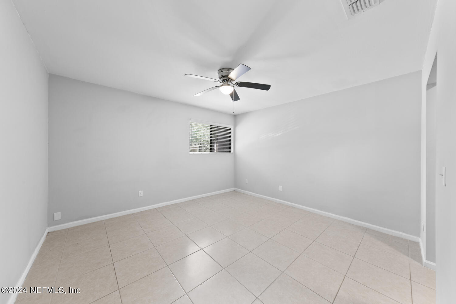 3801 Crown Point Road, Unit 2031 Jacksonville, FL 32257 - Photo 16 of 25 3801 Crown Point Rd 2031-large-017-010-A