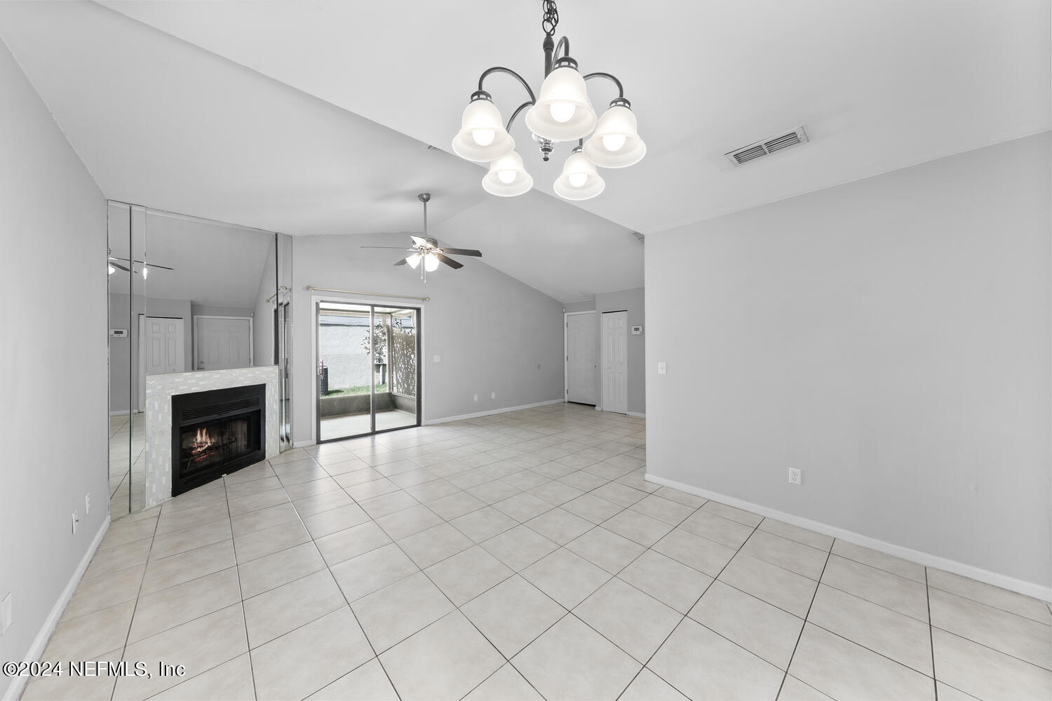 3801 Crown Point Road, Unit 2031 Jacksonville, FL 32257 - Photo 8 of 25 3801 Crown Point Rd 2031-large-009-008-A