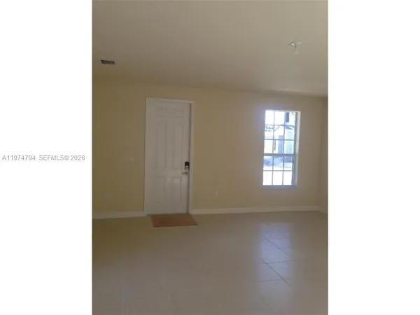 $4,100 | 17057 Southwest 92nd Street, Miami, FL 33196