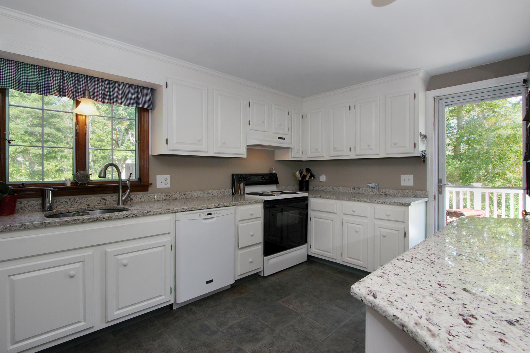 114 Pine Bluff Road Brewster, MA 02631 - Photo 3 of 32 IMG_5430