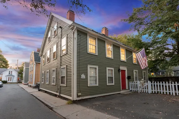 $599,900 | 4 North Pine Street, Unit 2, Salem, MA 01970