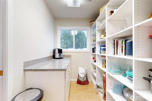 $674,900 | 956 Southeast Garrison Drive, College Place, WA 99324