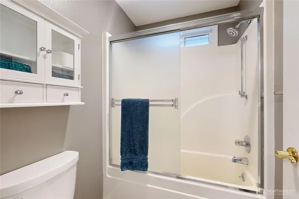 $674,900 | 956 Southeast Garrison Drive, College Place, WA 99324