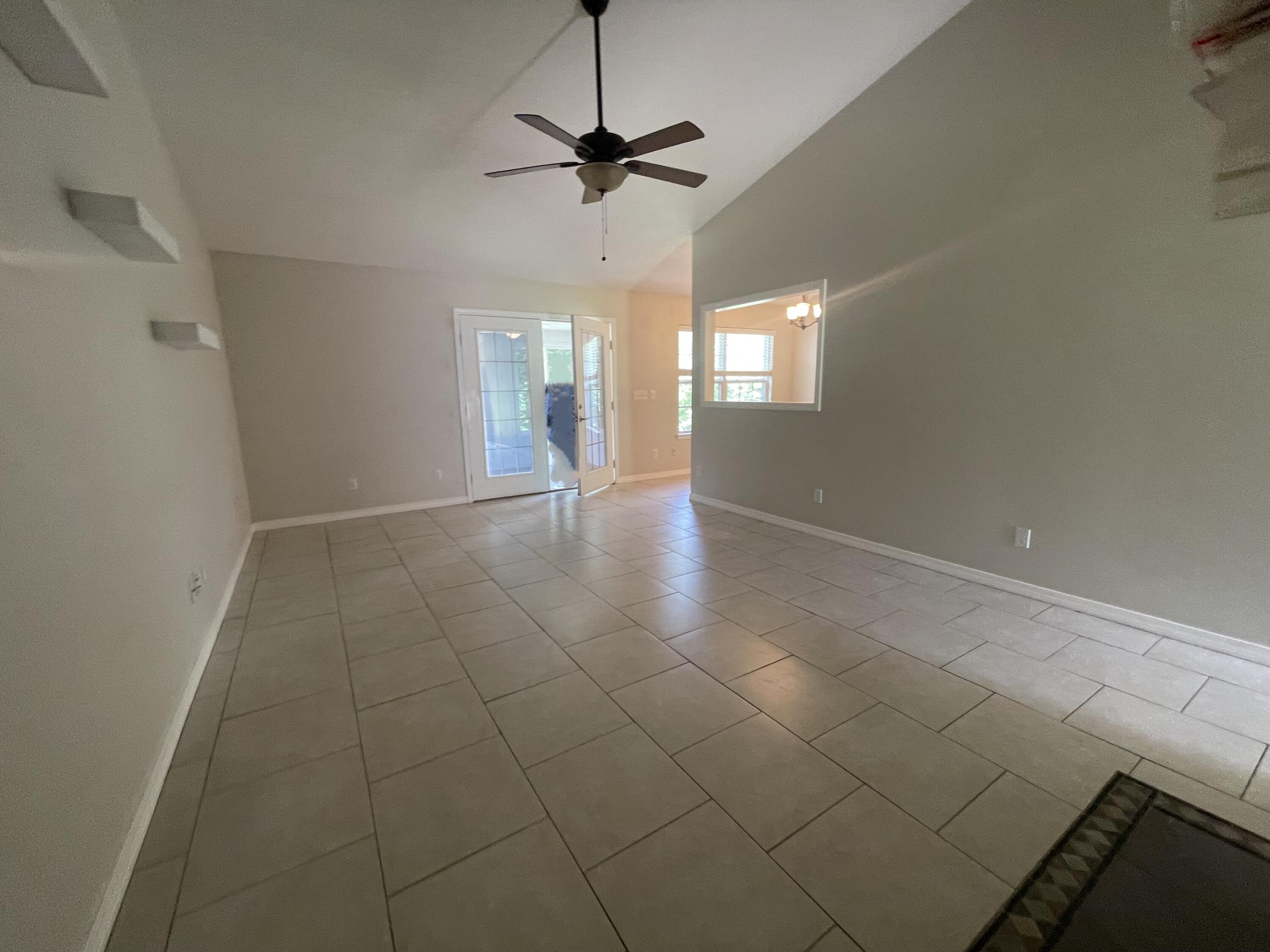 728 Riva Ridge Drive Crestview, FL 32539 - Photo 5 of 26 IMG_1821