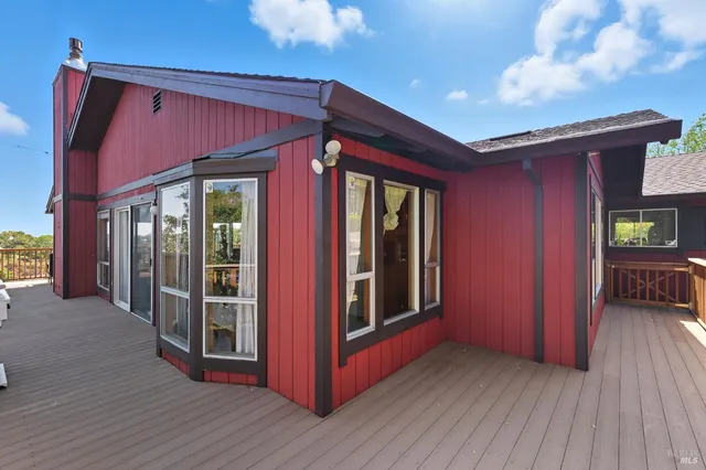 $1,400,000 | 1 Green Point Lane, Novato, CA 94945