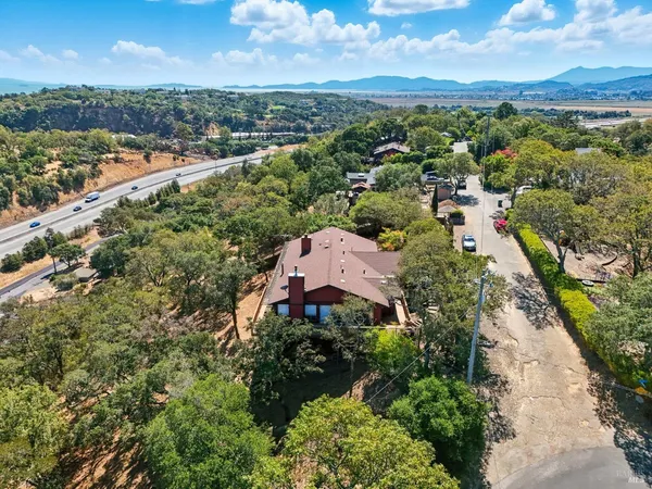 $1,400,000 | 1 Green Point Lane, Novato, CA 94945