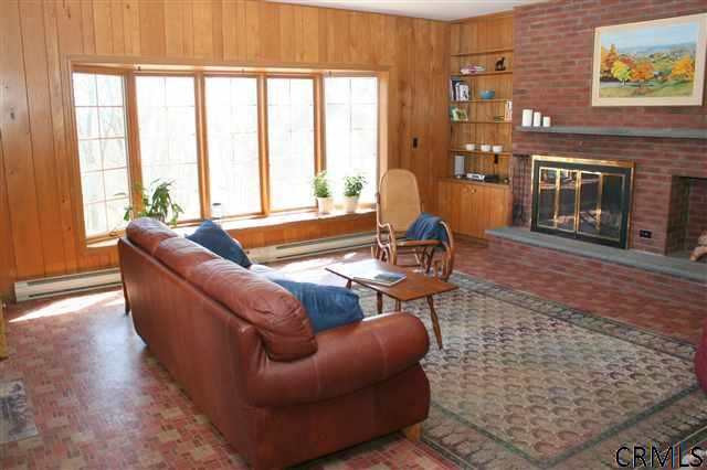 383 Vly Road Colonie, NY 12309 - Photo 6 of 15 Photo 6