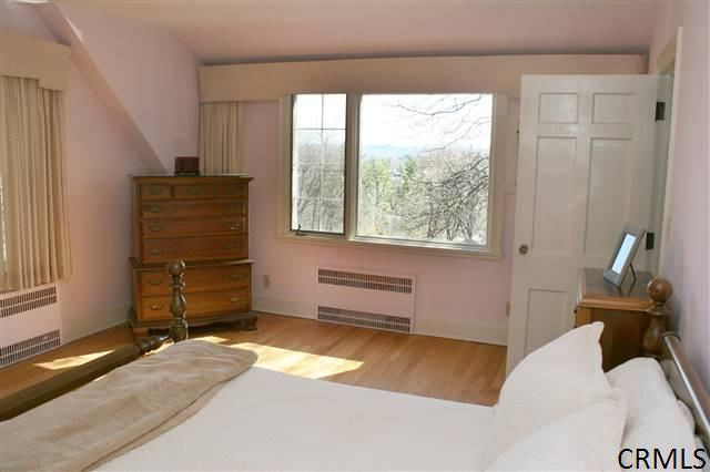 383 Vly Road Colonie, NY 12309 - Photo 7 of 15 Photo 7